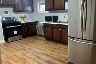52 Chestnut St, Lynn, MA 01902 - Photo 2
