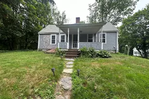 343 High St, Pembroke, MA 02359 - Photo 2