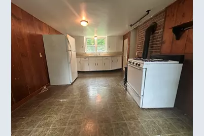 343 High St, Pembroke, MA 02359 - Photo 6
