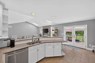 63 Ansel White Dr, Acushnet, MA 02743 - Photo 4