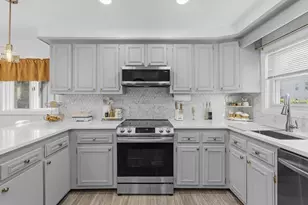 115 Division St, New Bedford, MA 02744 - Photo 2