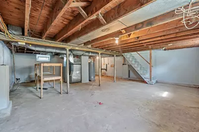 4 Hale St, West Springfield, MA 01108 - Photo 16