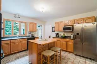 16 Pine Hill Rd, Easthampton, MA 01027 - Photo 10