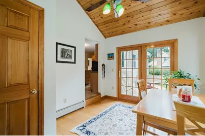 16 Pine Hill Rd, Easthampton, MA 01027 - Photo 12