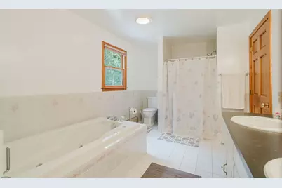 16 Pine Hill Rd, Easthampton, MA 01027 - Photo 30