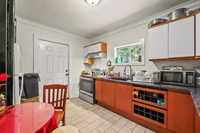 271 Tyler St, Pittsfield, MA 01201 - Photo 16