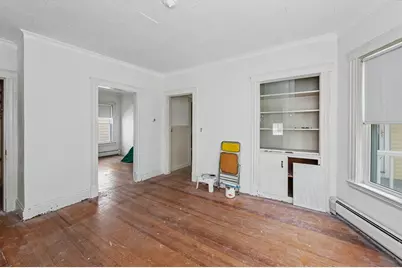 9 Bourne St, Lowell, MA 01852 - Photo 8