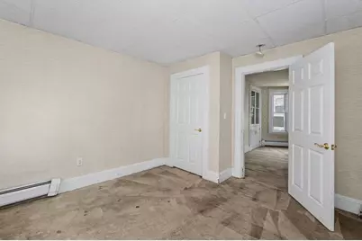 9 Bourne St, Lowell, MA 01852 - Photo 36
