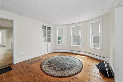 9 Bourne St, Lowell, MA 01852 - Photo 28