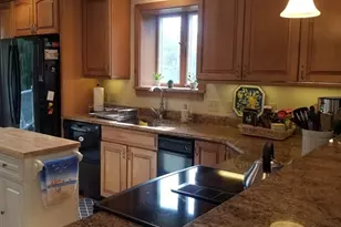 11 Charlemont Rd, Plymouth, MA 02360 - Photo 2