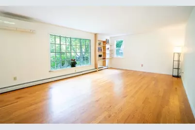 23 South Mount Holyoke Dr, Amherst, MA 01002 - Photo 10