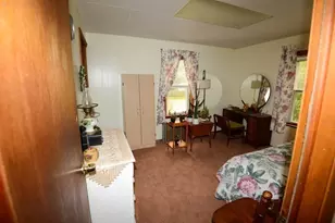 93 Pine St, Dalton, MA 01226 - Photo 12
