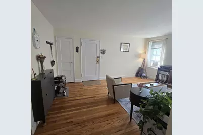 31-1/2  Englewood Ave #3, Brookline, MA 02445 - Photo 2