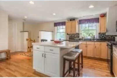 34 Vine Street #4, Medford, MA 02155 - Photo 2