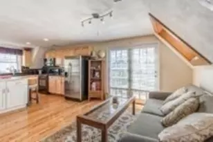 34 Vine St, Medford, MA 02155 - Photo 4