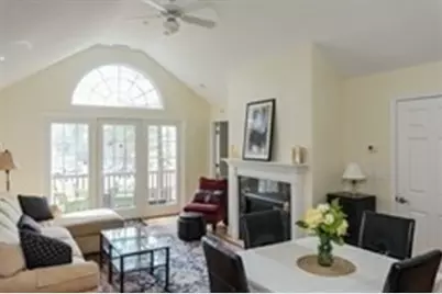 410 Salem St #811, Wakefield, MA 01880 - Photo 6