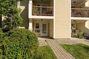 124 Heritage Dr, Northbridge, MA 01588 - Photo 2