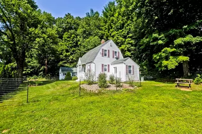 392 N Loomis St, Southwick, MA 01077 - Photo 18