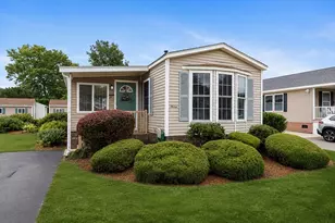 7 Robert Rd, Plainville, MA 02762 - Photo 1