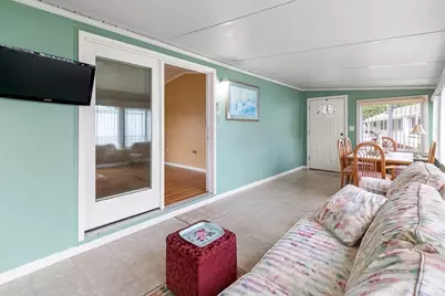 7 Robert Rd, Plainville, MA 02762 - Photo 8