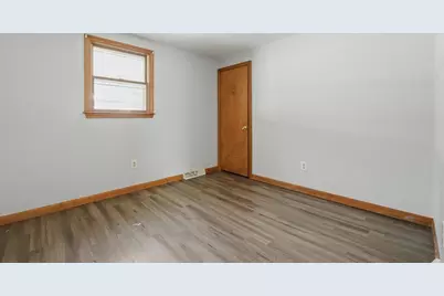 22 Hayward Ave, Brockton, MA 02301 - Photo 10