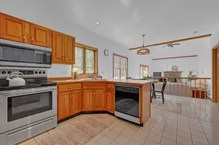 320 Marshall St, Paxton, MA 01612 - Photo 4