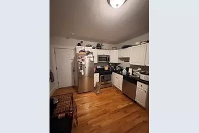 240 Crescent St #3, Waltham, MA 02453 - Photo 2