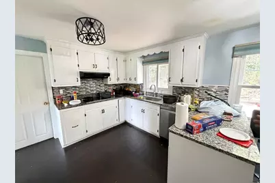 95 Jewett St, Pepperell, MA 01463 - Photo 6
