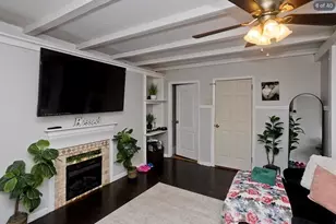 47 Taylor St, Holyoke, MA 01040 - Photo 6