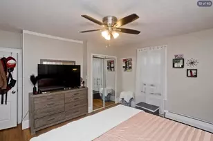 47 Taylor St, Holyoke, MA 01040 - Photo 10