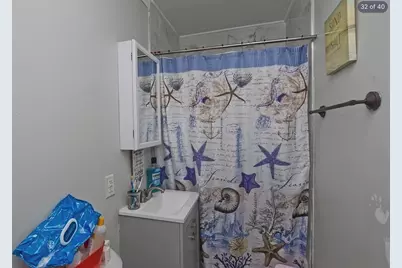 47 Taylor St, Holyoke, MA 01040 - Photo 32