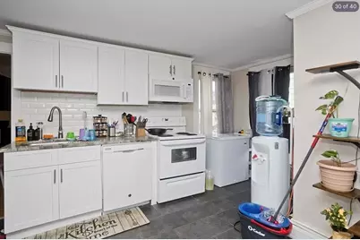 47 Taylor St, Holyoke, MA 01040 - Photo 30