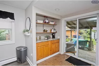 47 Taylor St, Holyoke, MA 01040 - Photo 24