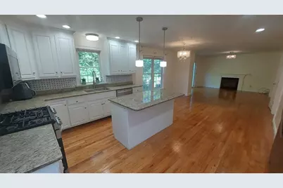 339 Poplar St., Boston, MA 02131 - Photo 4