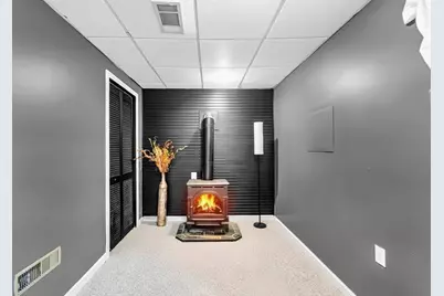 243 Ambrose St, Springfield, MA 01109 - Photo 24