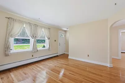 156 Hampton St, Auburn, MA 01501 - Photo 10