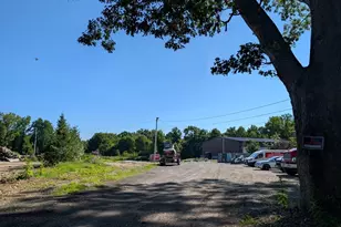 9 Wellington Rd, Oxford, MA 01540 - Photo 2