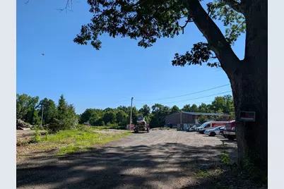 9 Wellington Rd, Oxford, MA 01540 - Photo 6