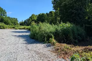 9 Wellington Rd, Oxford, MA 01540 - Photo 8