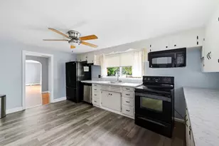 377 Wilbraham St, Palmer, MA 01069 - Photo 18