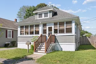 256 Green St, Fairhaven, MA 02719 - Photo 1