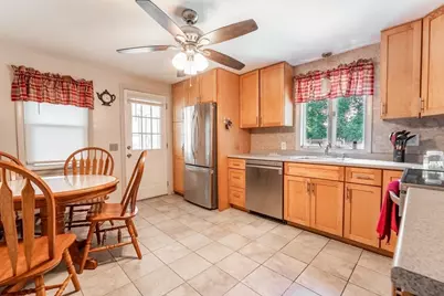 12 Kenway Dr, Springfield, MA 01104 - Photo 8