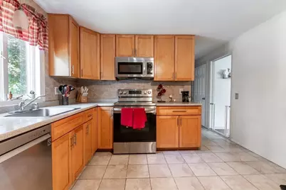 12 Kenway Dr, Springfield, MA 01104 - Photo 10