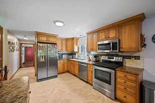 5 Auburndale Heights, Bridgewater, MA 02324 - Photo 4