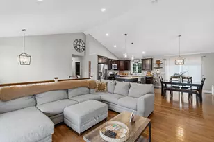 10 Carousel Ter, Dartmouth, MA 02747 - Photo 10