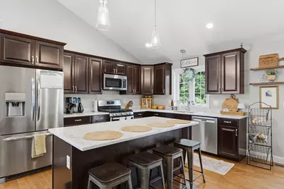 10 Carousel Ter, Dartmouth, MA 02747 - Photo 2
