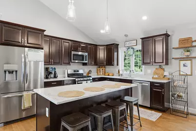 10 Carousel Ter, Dartmouth, MA 02747 - Photo 2