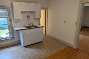 28 Walnut St, Greenfield, MA 01301 - Photo 8