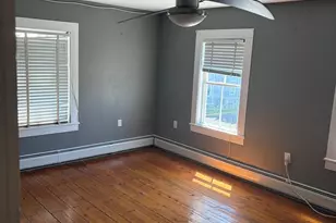11 Oakdale Pl, Easthampton, MA 01027 - Photo 4