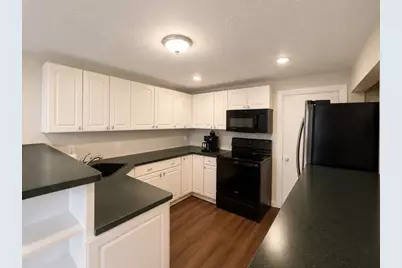 32 Sycamore Ave, Brockton, MA 02301 - Photo 10